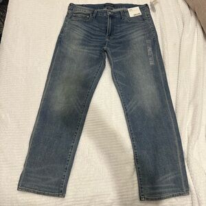 NWT Aero Jeans Straight leg 36x32
